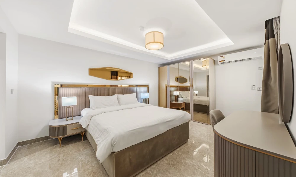 AL WUKAIR 5BR FAMILY VILLA | SPACIOUS SALE - Image 4