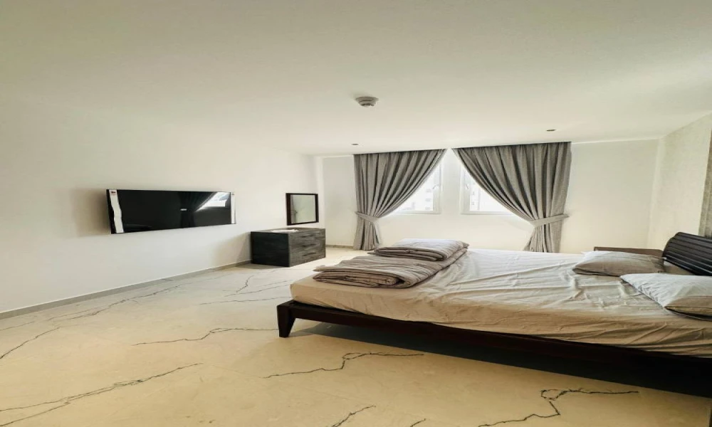 AMAZING OFFER 2 BHK FF W/BILLS AND BALCONY small 3