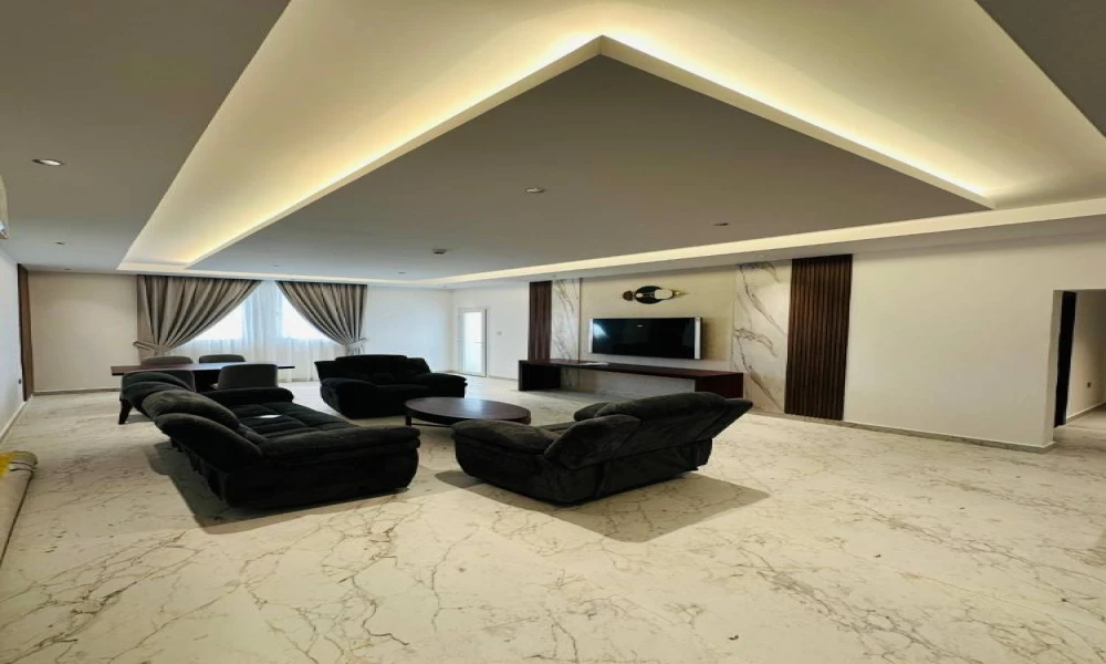 AMAZING OFFER 2 BHK FF W/BILLS AND BALCONY - Image 6