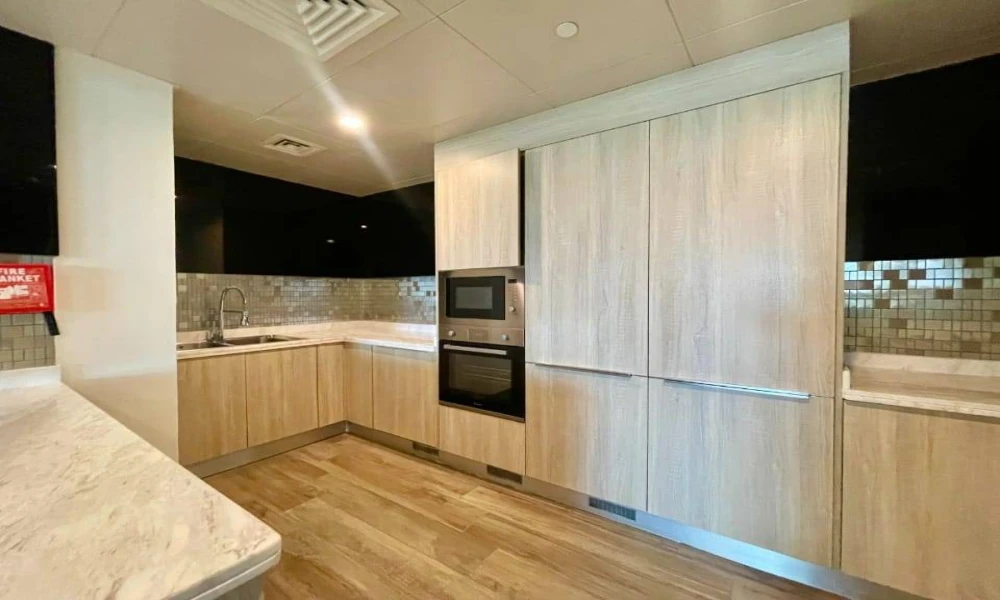 BEACH ACCESS + AMENITIES 1 BHK BILLS INCLUDED - Image 5