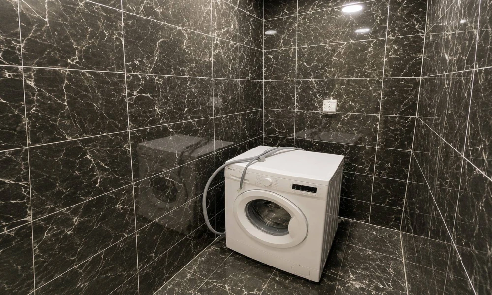 BEAUTIFUL 2+MAID FF APT | W/QATAR COOL INCL - Image 10