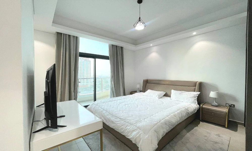 BILLS INCLUDED | 2 BR FF APT | CITY VIEW | BALCONY - Image 5