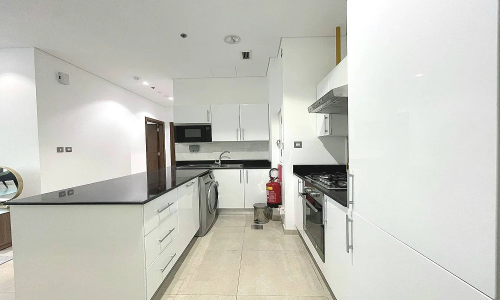 BILLS INCLUDED | 2 BR FF APT | CITY VIEW | BALCONY - Image 6