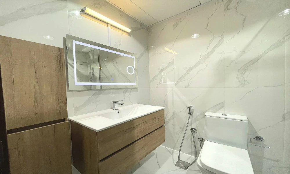 BILLS INCLUDED | 2 BR FF APT | CITY VIEW | BALCONY - Image 7