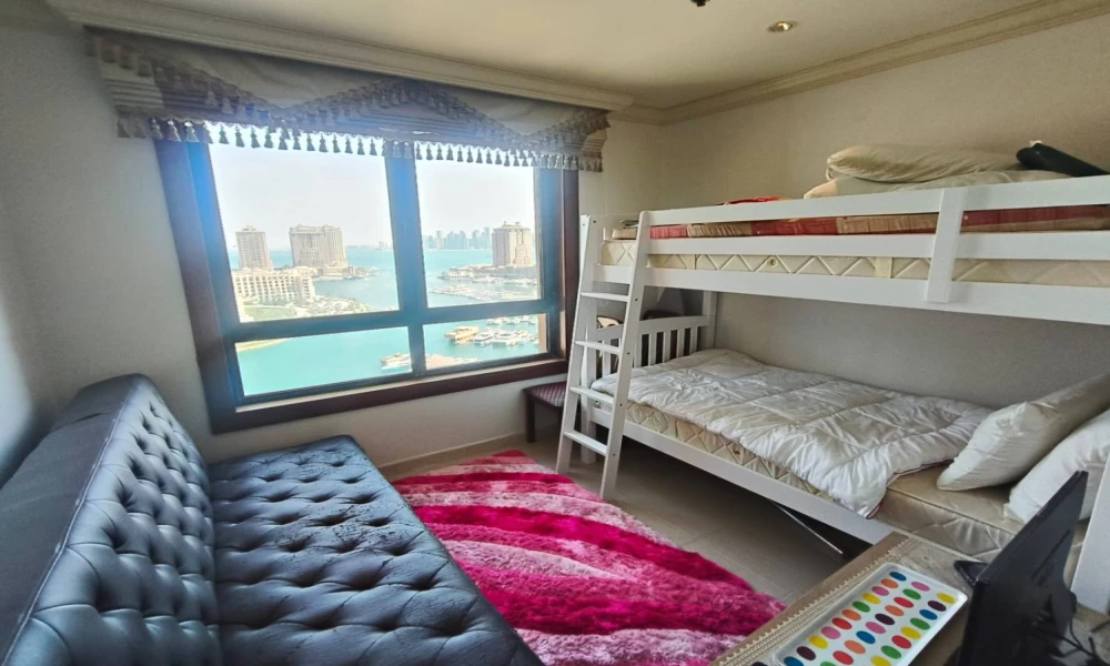 BRIGHT & SPACIOUS 3+MAID APARTMENT | MARINA VIEW small 1