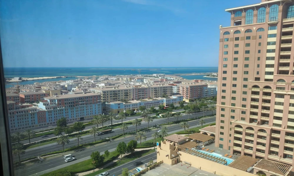 BRIGHT & SPACIOUS 3+MAID APARTMENT | MARINA VIEW small 3