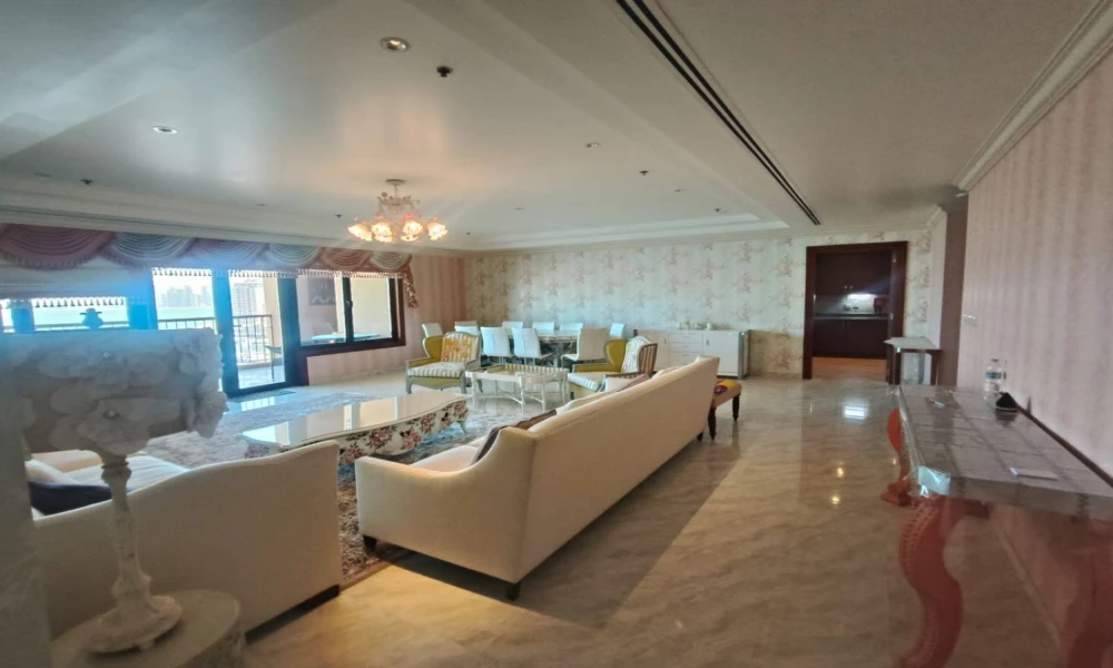 BRIGHT & SPACIOUS 3+MAID APARTMENT | MARINA VIEW - Image 7