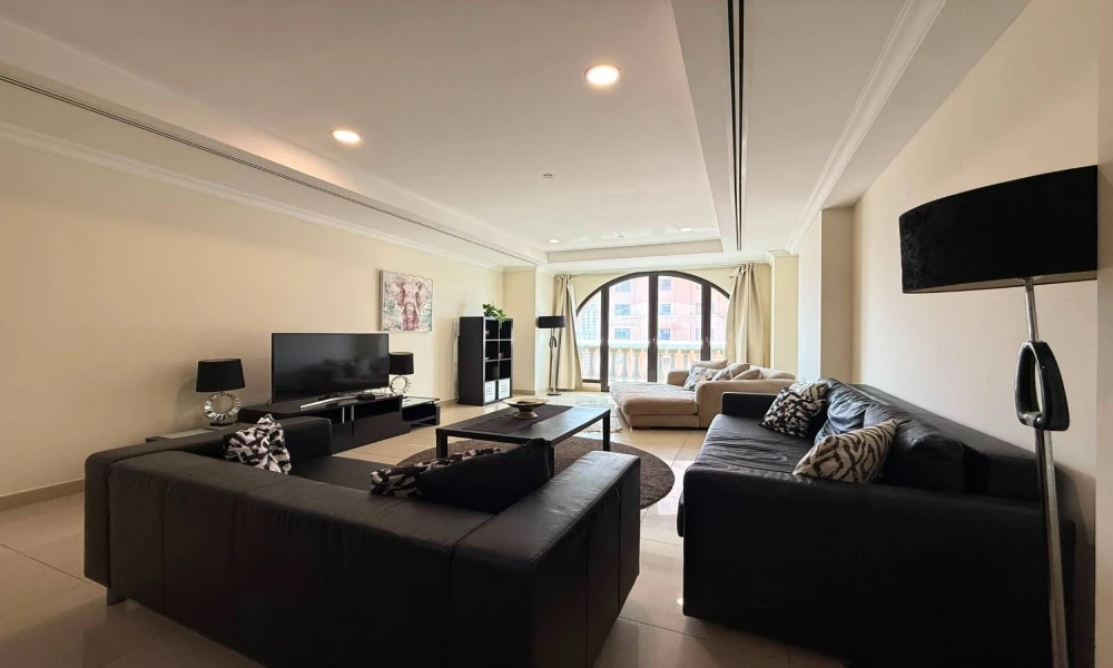 CHARMING 1 BR FULLY FURNISHED APARTMENT | PEARL small 1