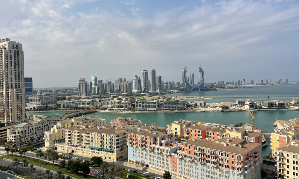 CHIC 1 BHK FOR SALE | SIDE SEA VIEW IN PEARL | SF