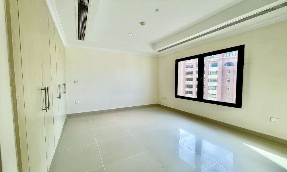 CHIC 1 BHK FOR SALE | SIDE SEA VIEW IN PEARL | SF - Image 6