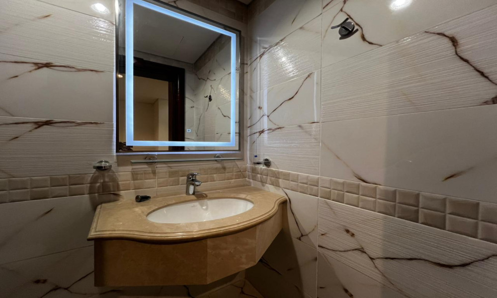 Comfortable 2 BHK Apartment in Central Area small 1