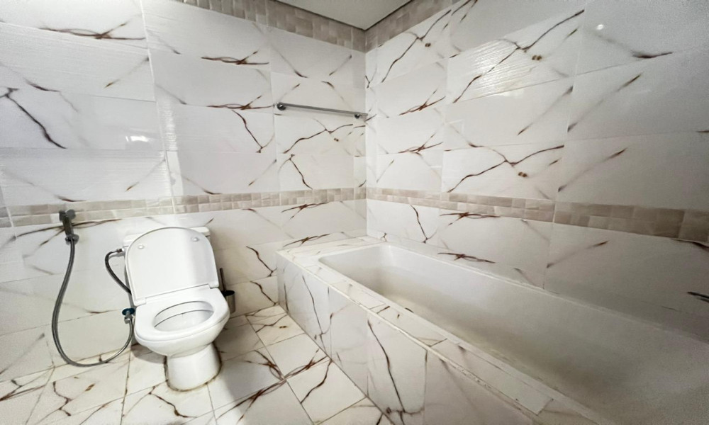 Comfortable 2 BHK Apartment in Central Area - Image 6