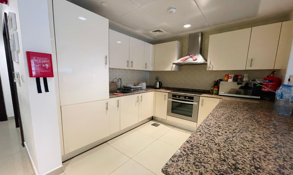 Comfortable Studio Furnished Flat in Pearl - Image 7