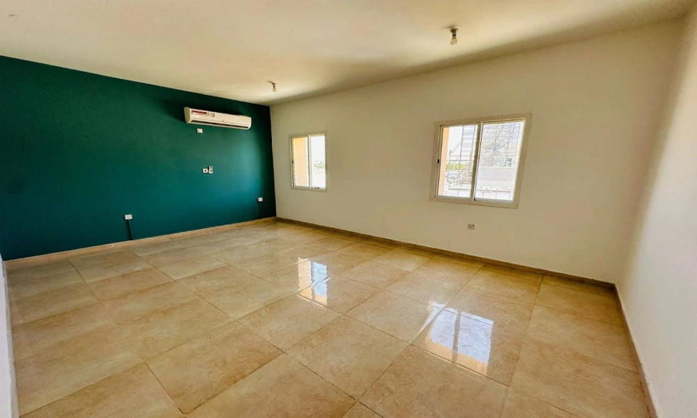 COMFY 1 BR UNFURNISHED FOR RENT IN WADI AL SAIL small 2