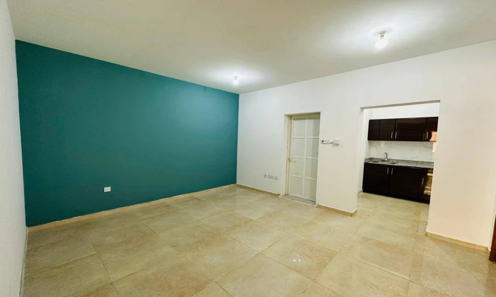 COMFY 1 BR UNFURNISHED FOR RENT IN WADI AL SAIL - Image 4