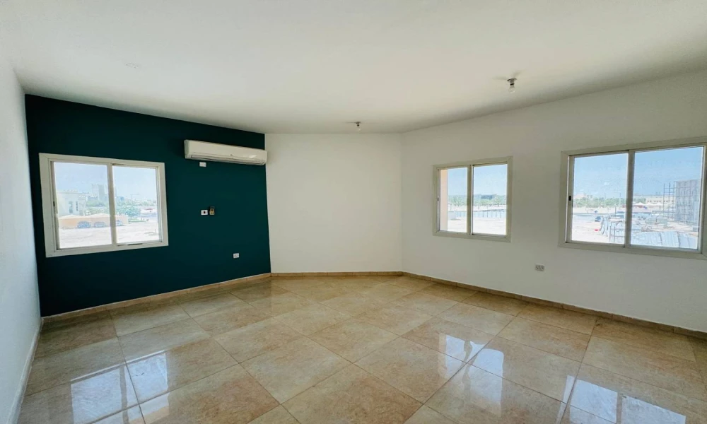 COMFY 1 BR UNFURNISHED FOR RENT IN WADI AL SAIL - Image 5