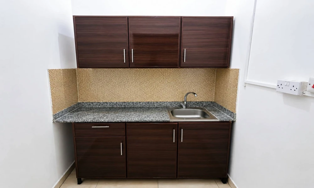 COMFY 1 BR UNFURNISHED FOR RENT IN WADI AL SAIL - Image 6