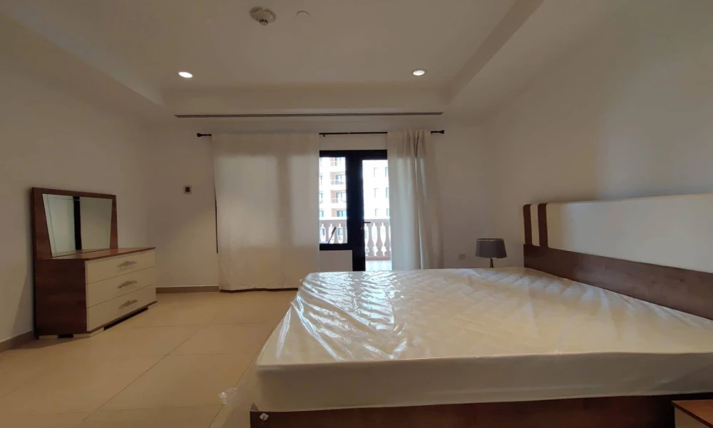 COZY 1 BR FURNISHED WITH BALCONY | WATER VIEW - Image 4