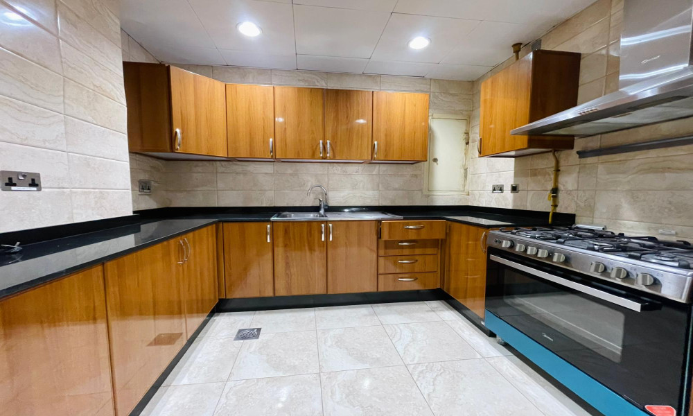 Cozy 2 BHK Fully-Furnished Apartment for Families small 1