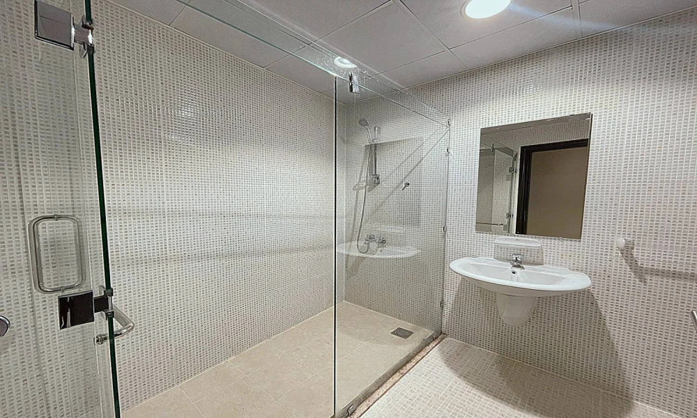 EXCLUSIVE 1BR FF APARTMENT | WITH BILLS | WEST BAY - Image 10