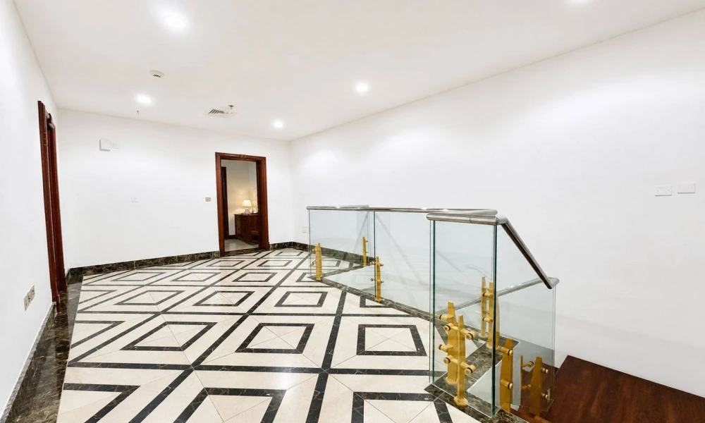 EXCLUSIVE 3 BR DUPLEX | COMFORTABLE FAMILY LIVING small 1
