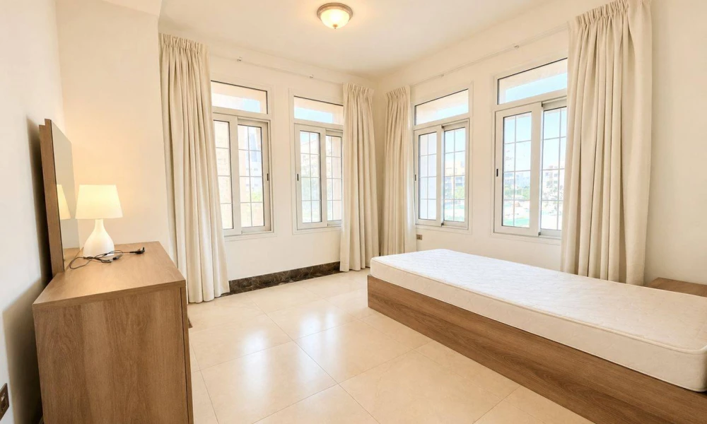 EXCLUSIVE 3 BR DUPLEX | COMFORTABLE FAMILY LIVING - Image 5