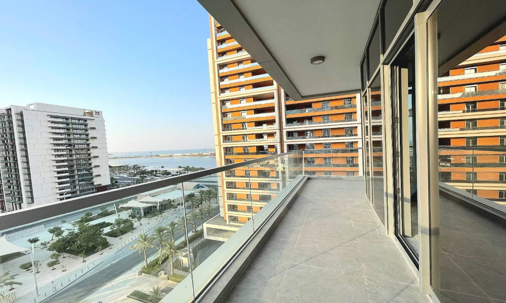 EXCLUSIVE 3+MAID BR FF APARTMENT | W/BALCONY