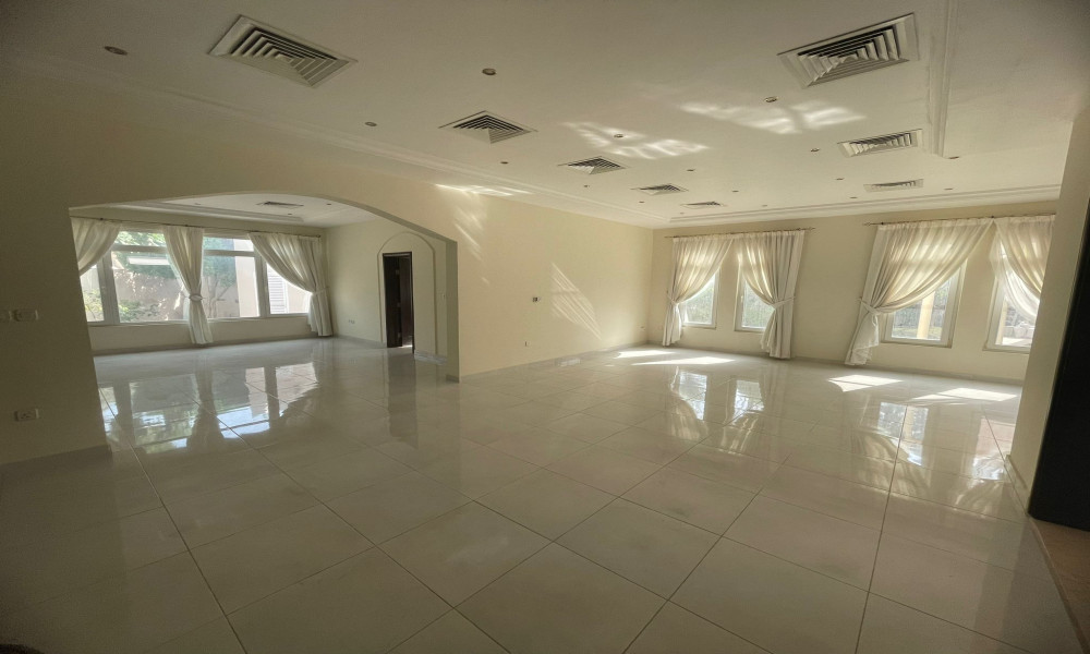 EXPANSIVE 3 BHK VILLA FOR RENT IN WEST BAY | SF small 1