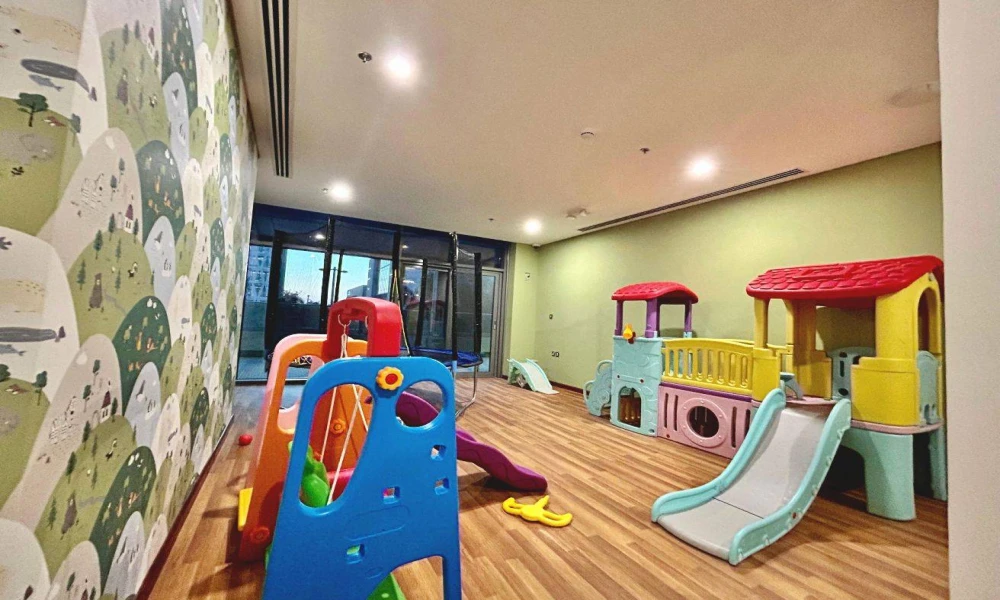 FOR SALE 2BHK IN MARINA W/ KIDS PLAY AREA & FACILITIES - Image 10