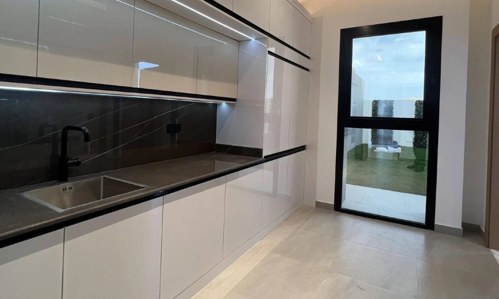 FREEHOLD VILLA+MAID FOR SALE | BALCONY | JACUZZI - Image 8