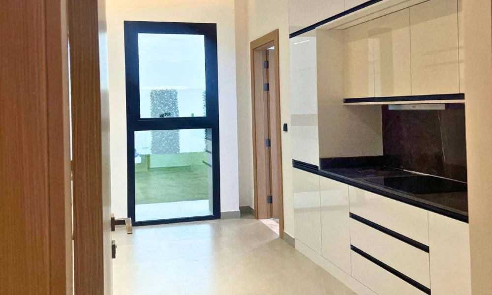 FREEHOLD VILLA+MAID FOR SALE | BALCONY | JACUZZI - Image 9