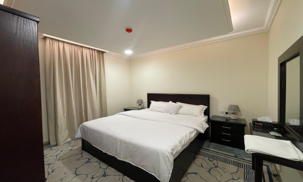 Fully Furnished 2BHK Apartment in Old Salata small 2