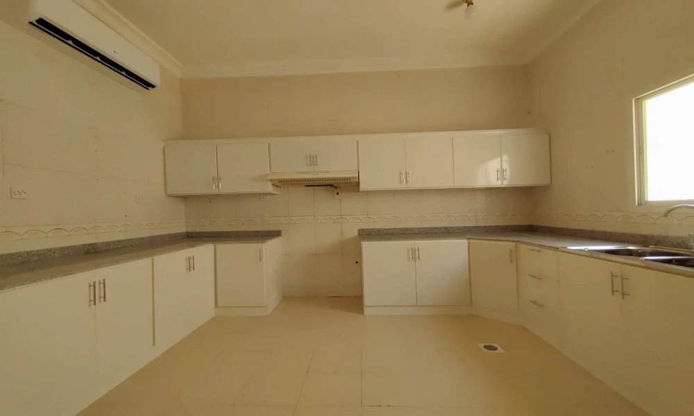 LARGE 4 BHK +MAIDS STANDALONE VILLA | AL HILAL - Image 5