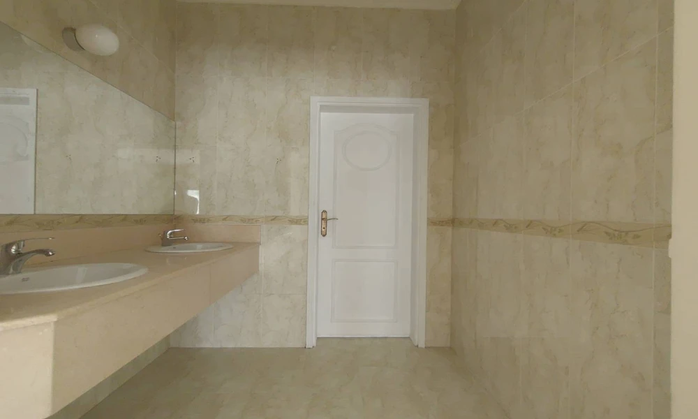 LARGE 4 BHK +MAIDS STANDALONE VILLA | AL HILAL - Image 7