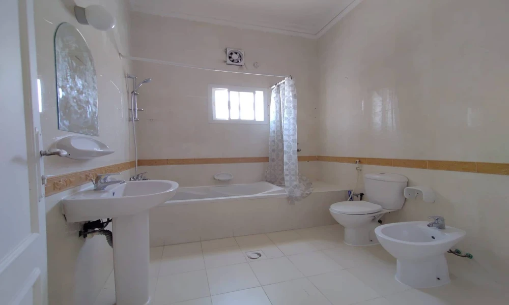 LARGE 4 BHK +MAIDS STANDALONE VILLA | AL HILAL - Image 9