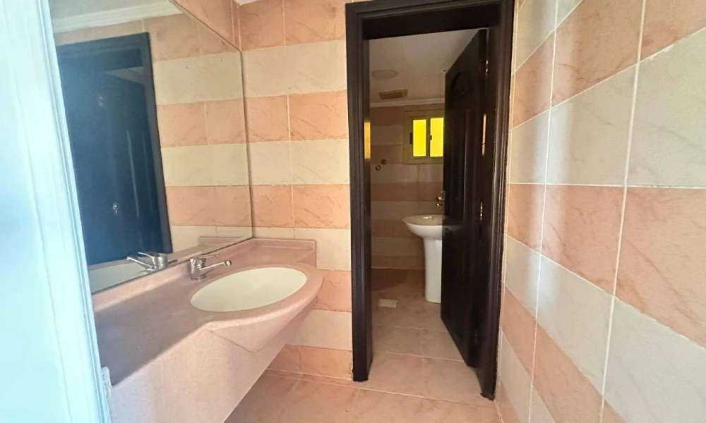 LARGE 5 BR STANDALONE VILLA + DRIVER ROOM FOR RENT - Image 10