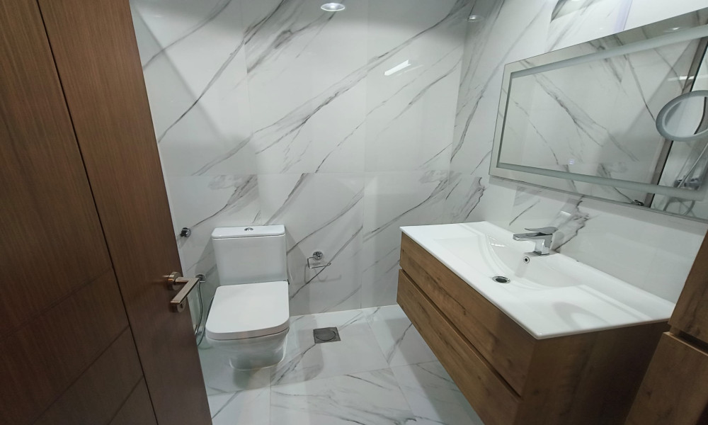 Lusail 2 BHK FF Apartment with Private Balcony - Image 6