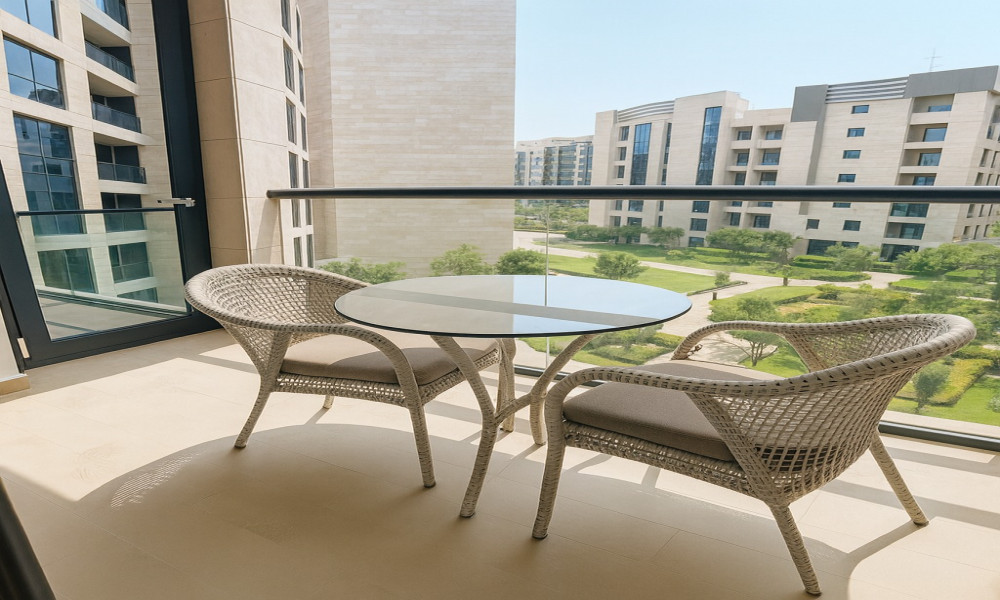 LUXURIOUS 2 BHK FULLY FURNISHED WITH BALCONY FOR RENT - Image 5