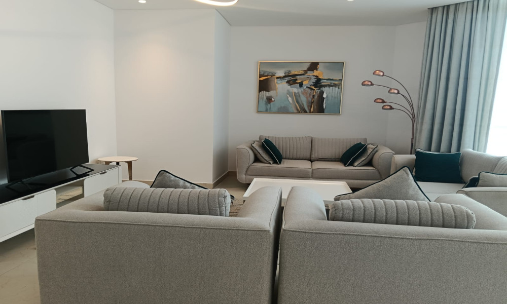 Luxury 3BHK + Maid Penthouse for Rent in Floresta