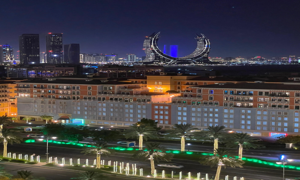 Luxury Fully Furnished 1BHK for Rent in The Pearl - Image 8