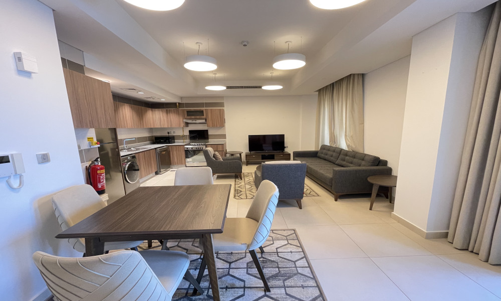 MODERN 1 BHK W/ STUNNING MARINA VIEWS | FF | - Image 4