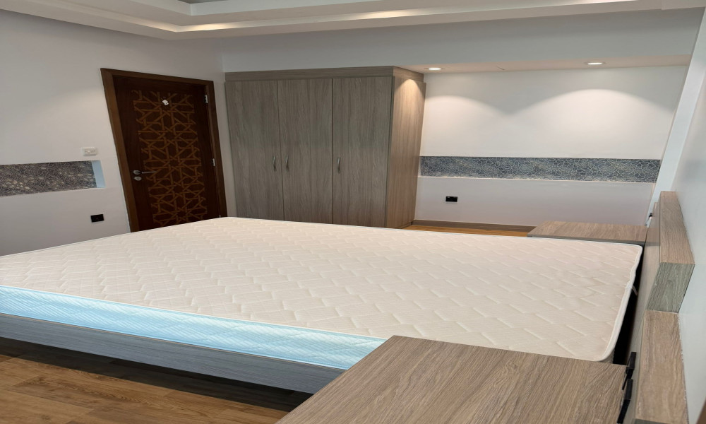 Modern 1BHK Fully Furnished Apartment in Al Sadd - Image 6