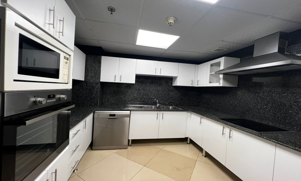 Modern 2BHK Apartment for Rent in West Bay Doha - Image 6