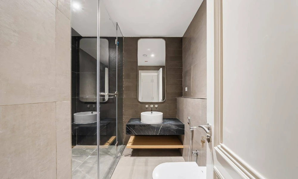 MODERN 2BR APARTMENT | SEA VIEW | LUXURY AMENITIES - Image 10