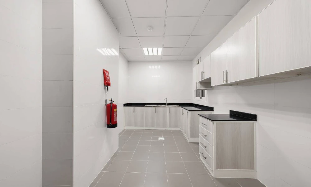 MODERN APARTMENT IN NEW BUILDING | METRO ACCESS | - Image 7