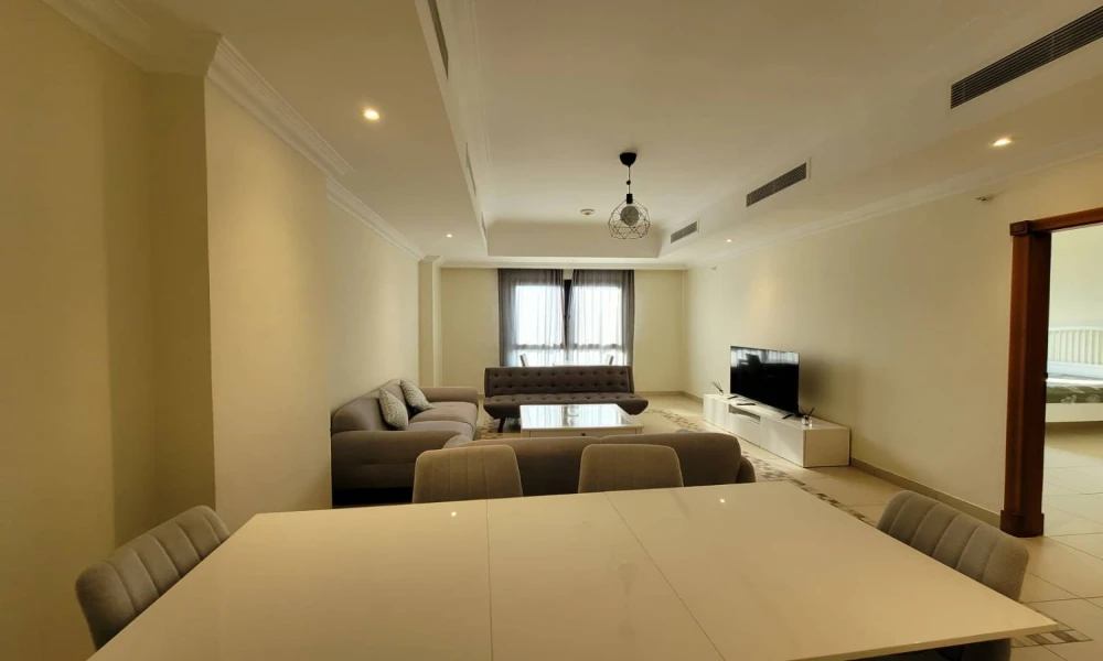 MODERN FF 1 BR APARTMENT | MOVE-IN READY | PEARL small 3