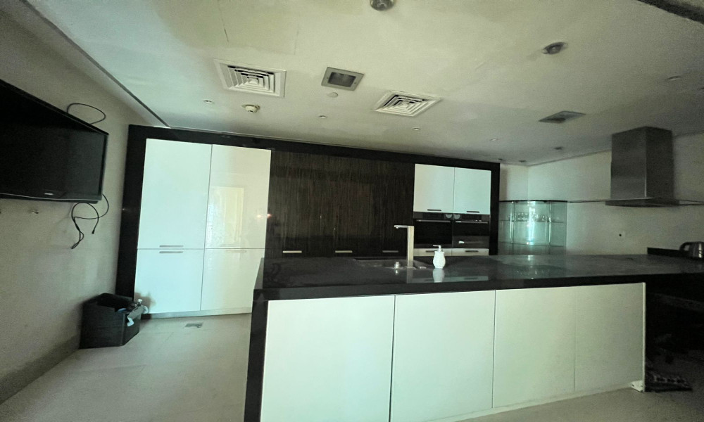 Modern Furnished 3BHK | Zig Zag Towers West Bay - Image 9