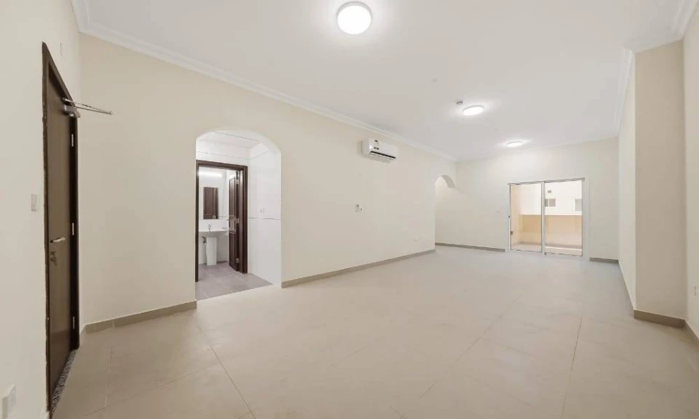 NO COMMISSION 3 BHK UF | NEAR METRO & HOSPITAL small 3