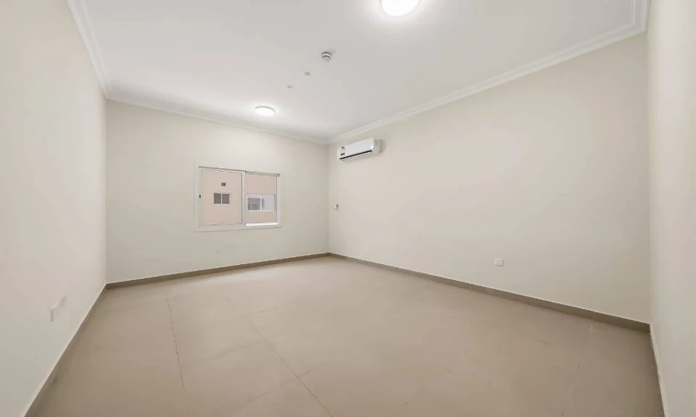 NO COMMISSION 3 BHK UF | NEAR METRO & HOSPITAL - Image 4