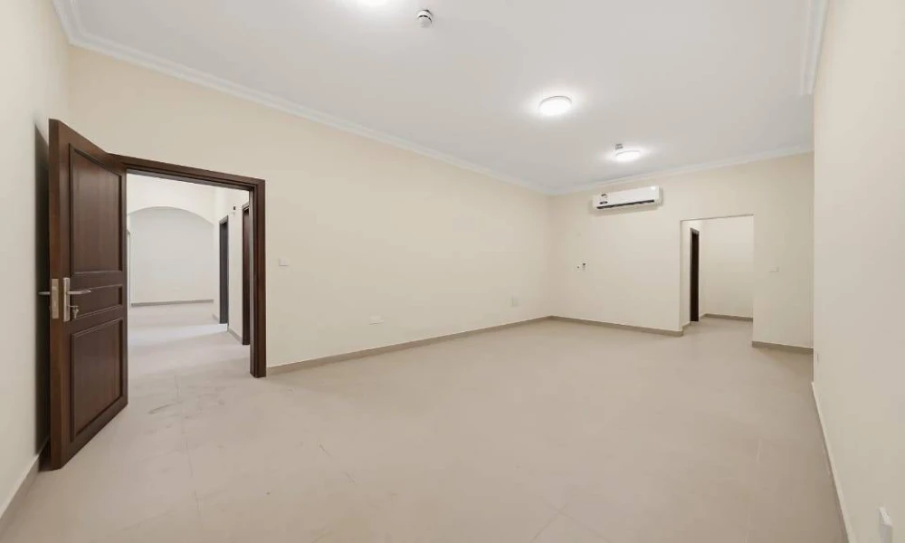 NO COMMISSION 3 BHK UF | NEAR METRO & HOSPITAL - Image 7